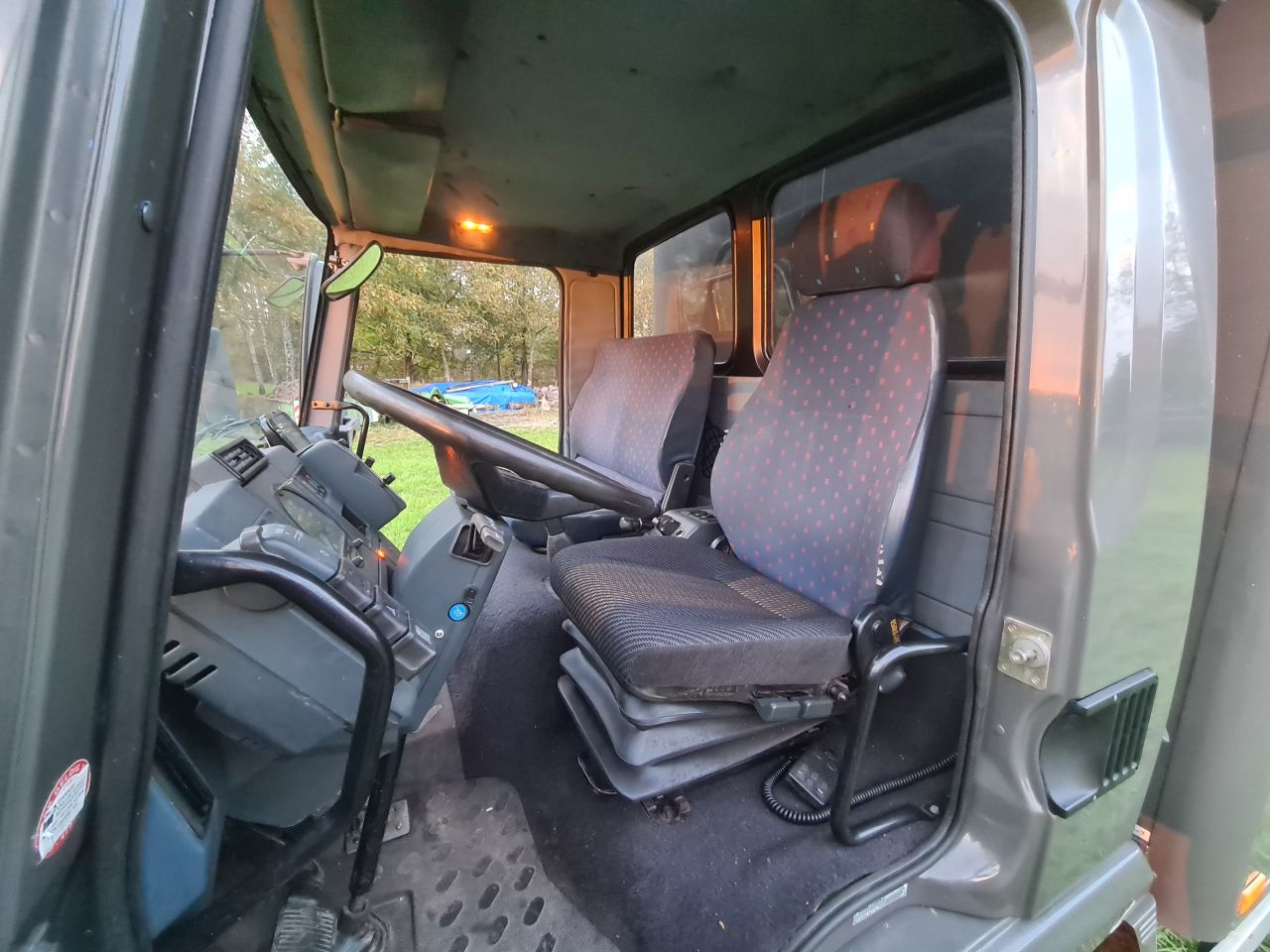 Daf 45 paardenvrachtwagen paardenwagen met luchtvering