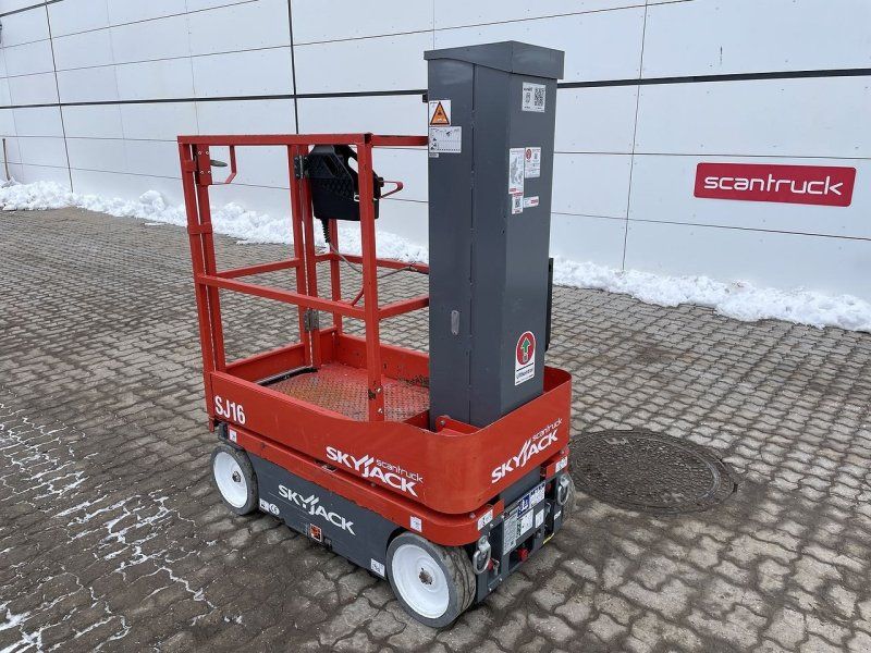 Skyjack SJ16