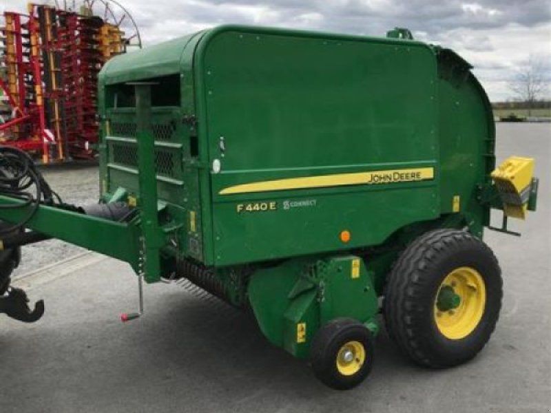 John Deere GEBR. PRESSE F 440E