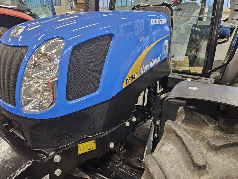 New Holland T6040 Elite