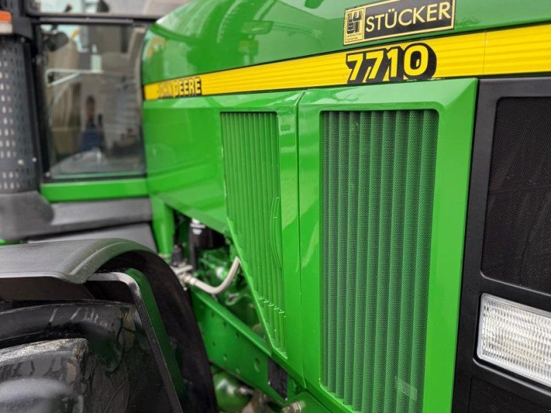 John Deere 7710 PowerQuad TLS   1. Hand