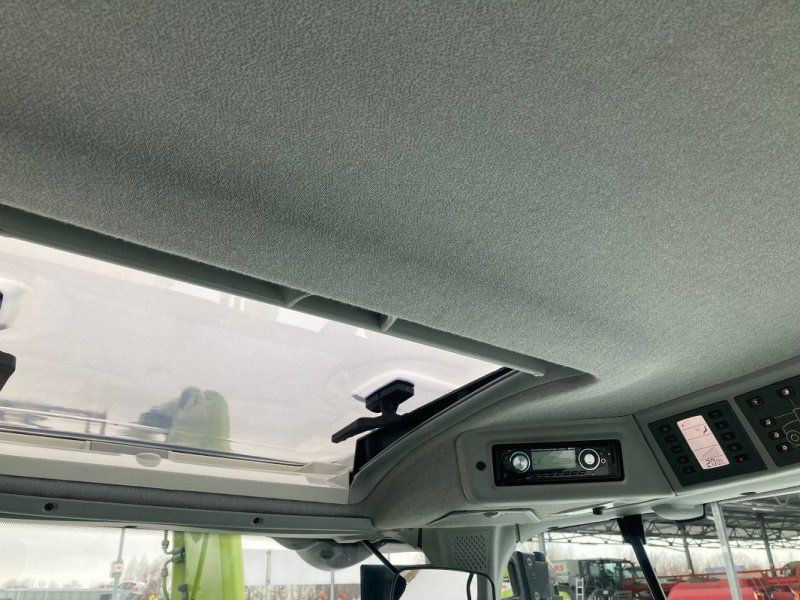 Claas Arion 550 CMATIC