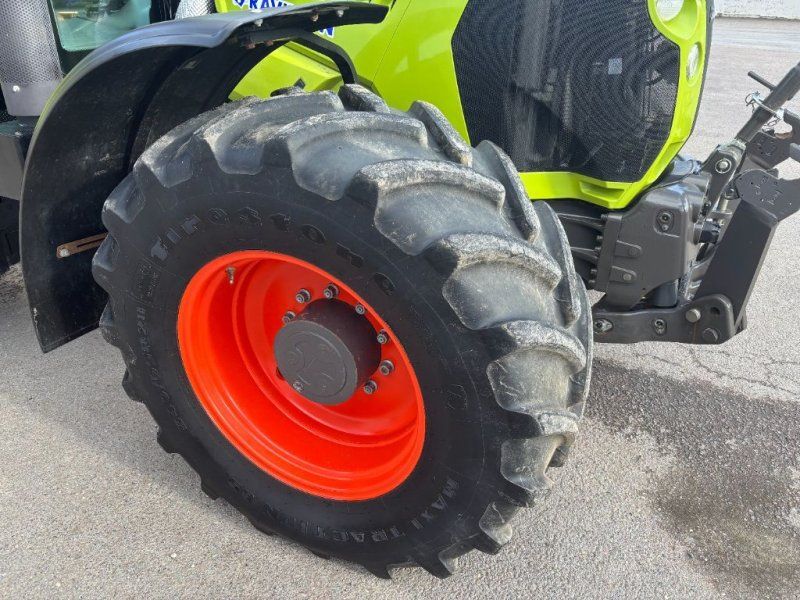 Claas ARION 650