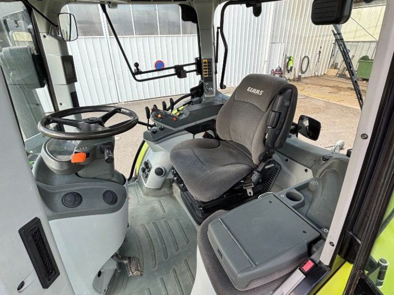 Claas ARION 650