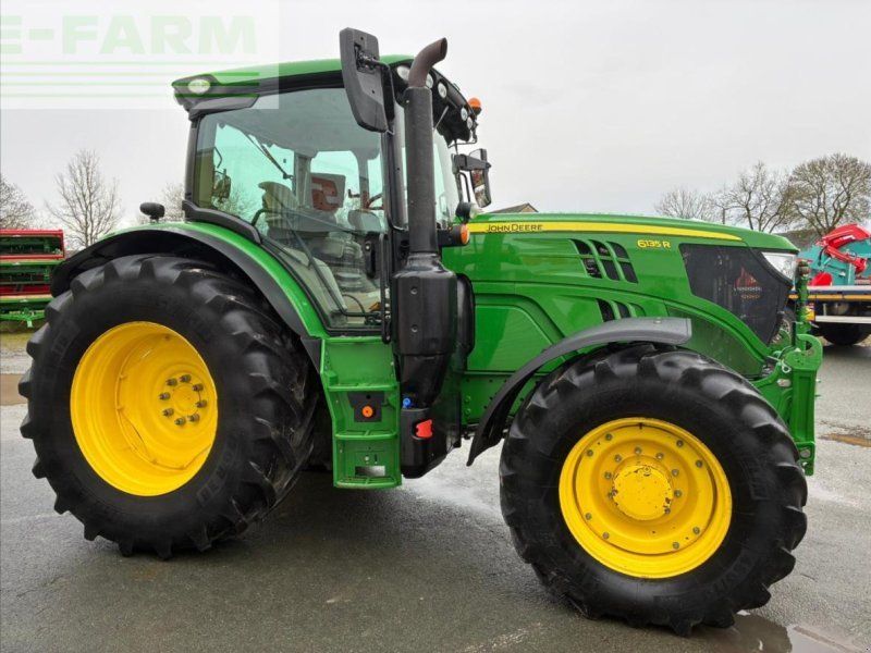 John Deere 6135r