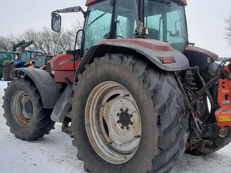 Case IH MX 170 med affjdret foraksel og original frontlift MX 170