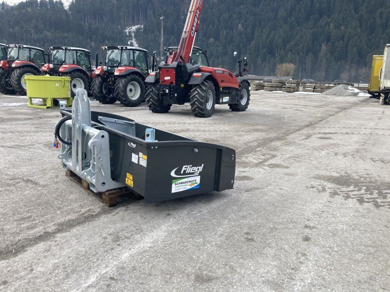 Fliegl AgroCenter Heckschel G2200mm