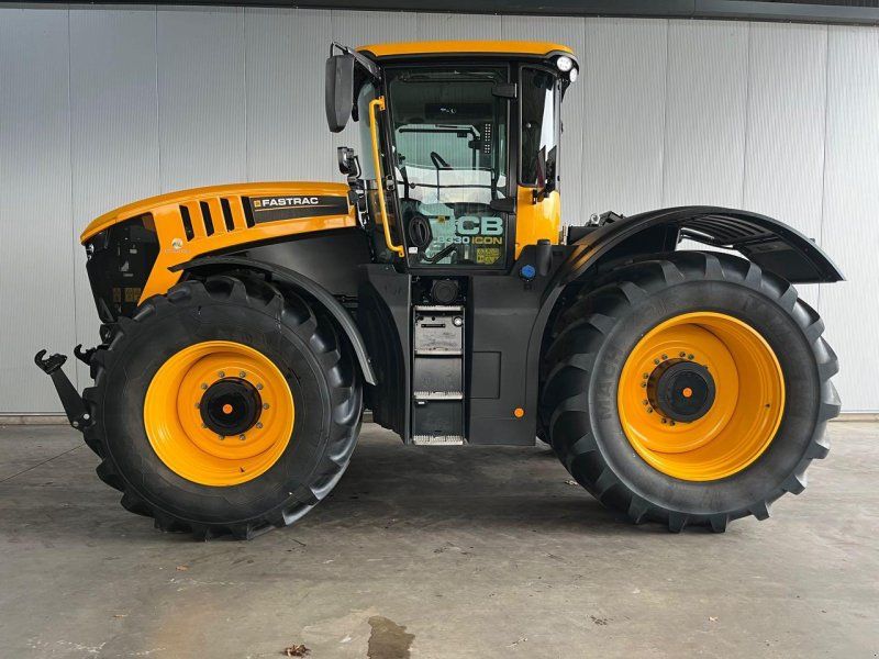 JCB Fastrac 8330 ICON Stage V