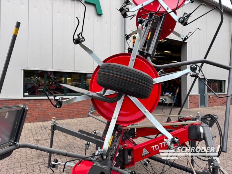 Massey Ferguson TD 776X DN (LOTUS 770)