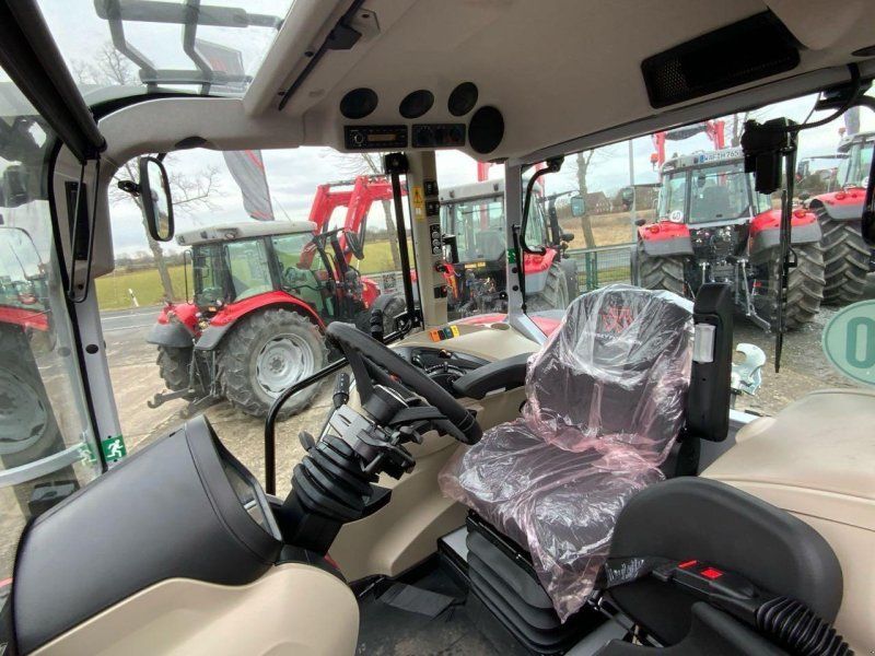 Massey Ferguson 5M.125 F CAB DYNA-4