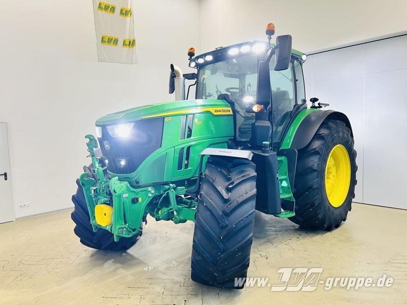 John Deere 6R 250