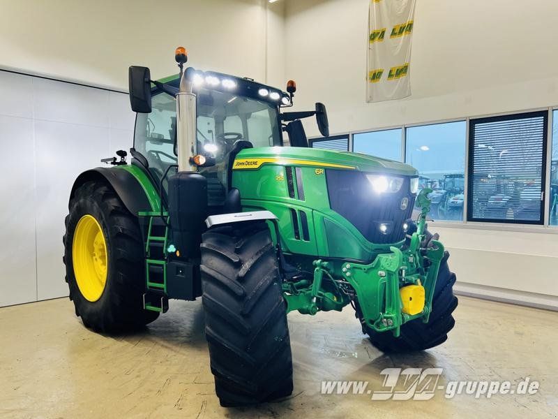 John Deere 6R 250
