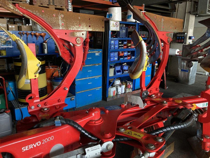 Pöttinger SERVO 2000 3- schar