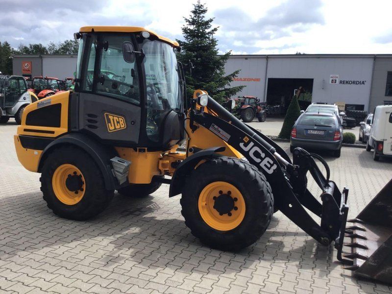 JCB 409