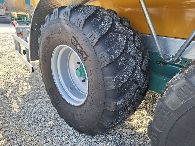 BKT 750/60R30,5 Reifen
