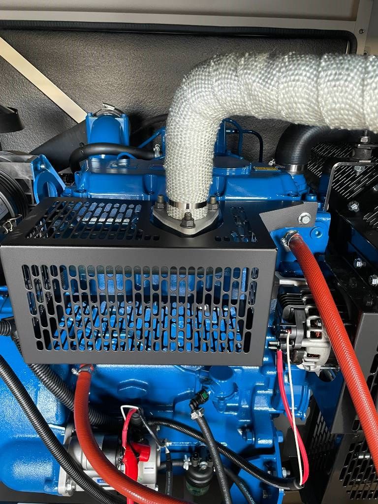 FG Wilson P33-3 - 33 kVA Genset - 125L Tank - DPX-16003-66