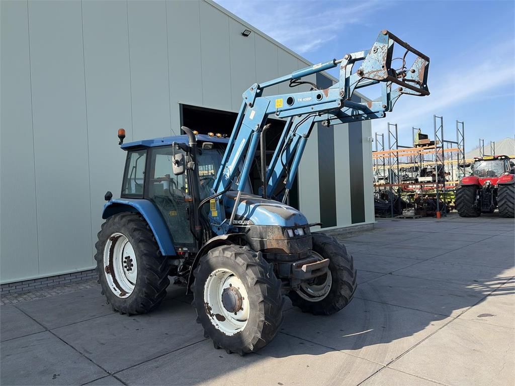 New Holland TS90