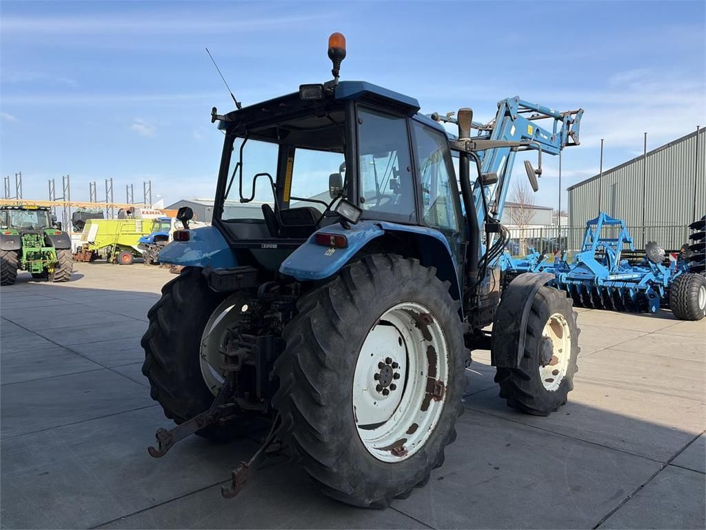 New Holland TS90