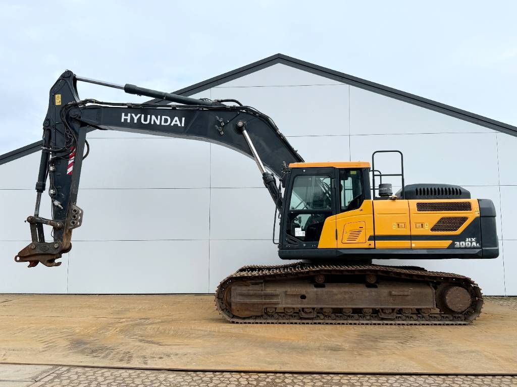 Hyundai HX300AL - Quick Coupler / 360&deg; Camera