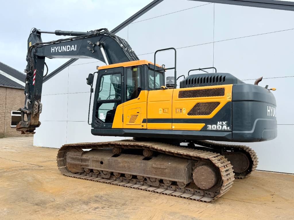 Hyundai HX300AL - Quick Coupler / 360&deg; Camera