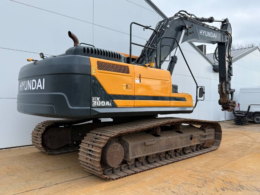 Hyundai HX300AL - Quick Coupler / 360&deg; Camera