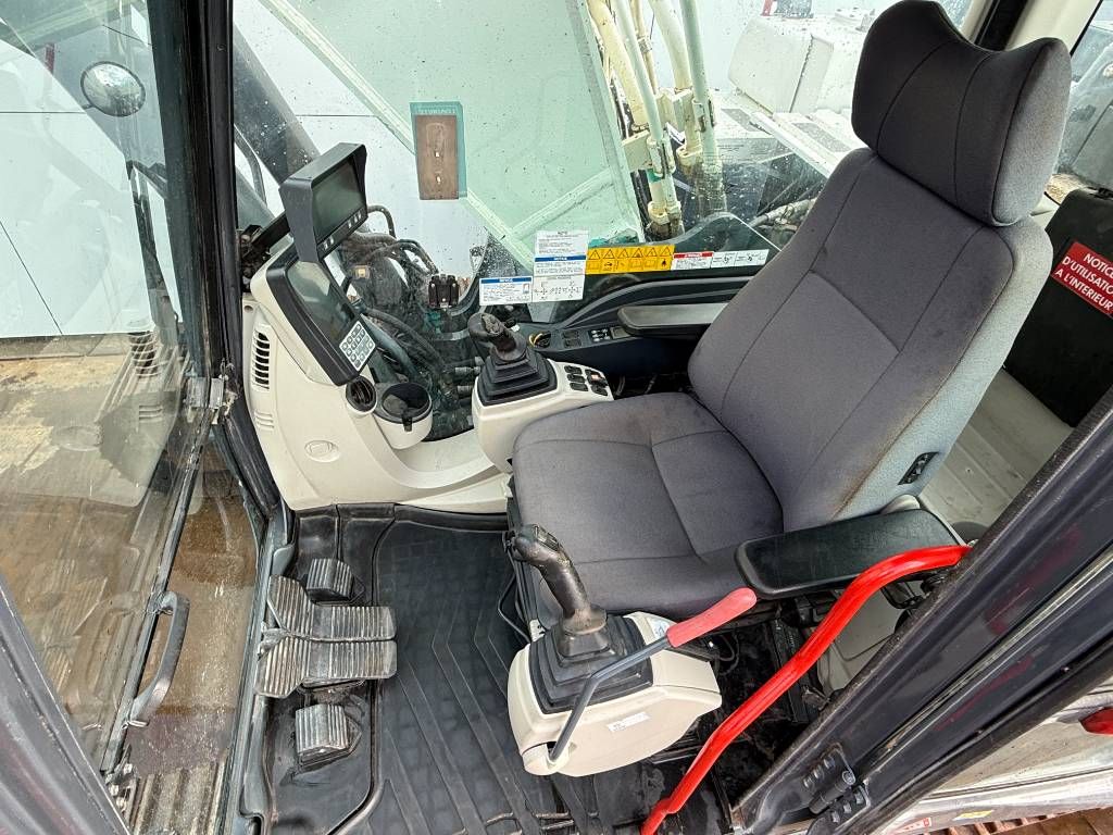 Kobelco SK300NLC-10 - Automatic Greasing / Quick Coupler