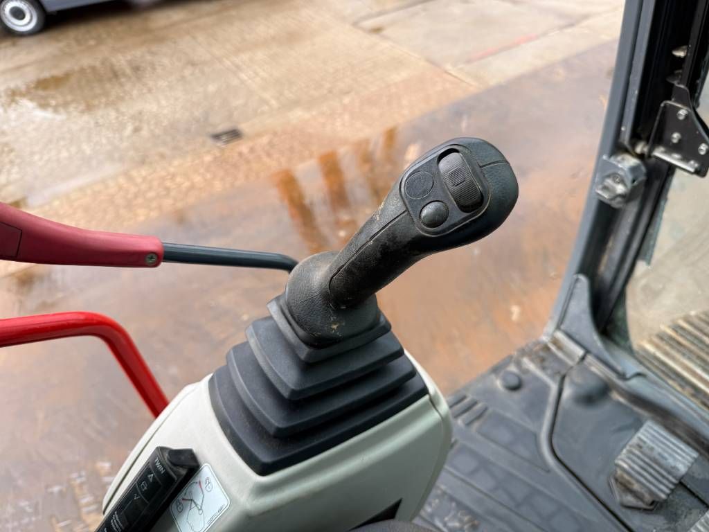 Kobelco SK300NLC-10 - Automatic Greasing / Quick Coupler