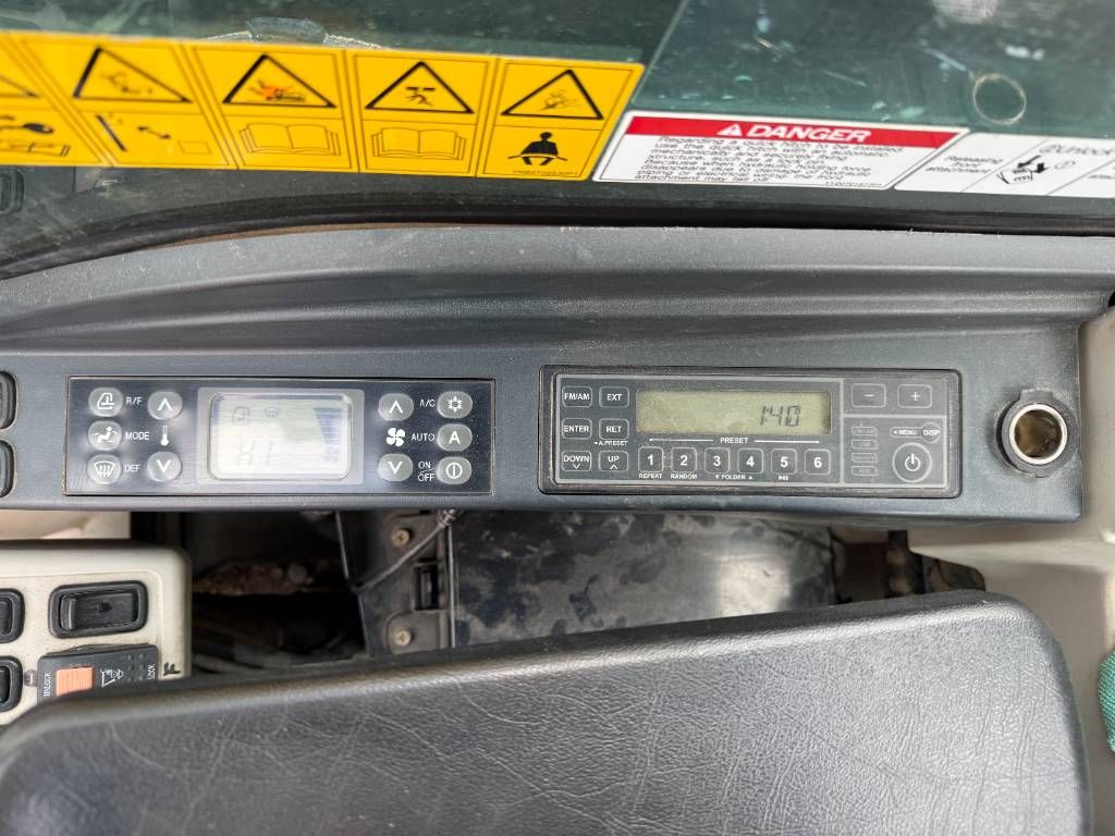 Kobelco SK300NLC-10 - Automatic Greasing / Quick Coupler