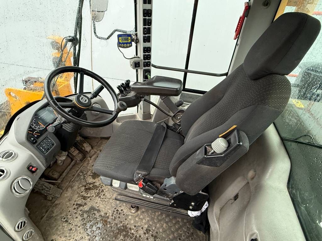 Volvo L120H - 3rd Function / Weight System