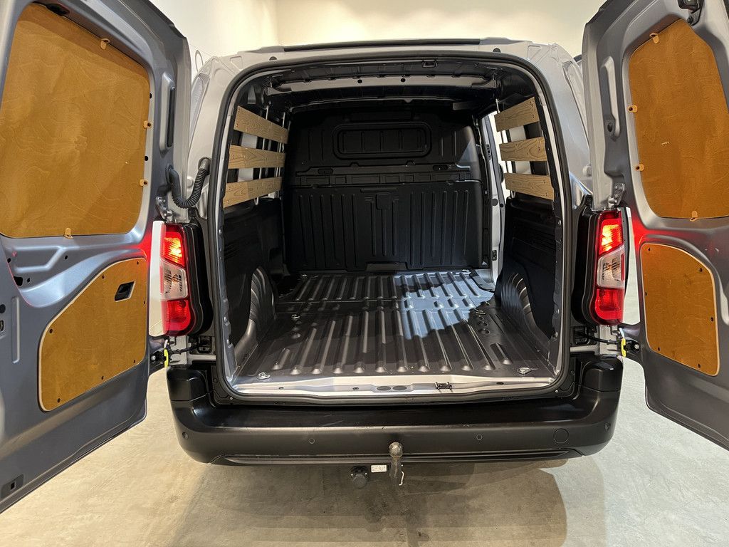 Peugeot Partner 1.5 BlueHDi L2 130 PK Automaat / Euro 6 / Airco / Cruise Control / Trekhaak / Camera / CarPlay / 40.000 KM