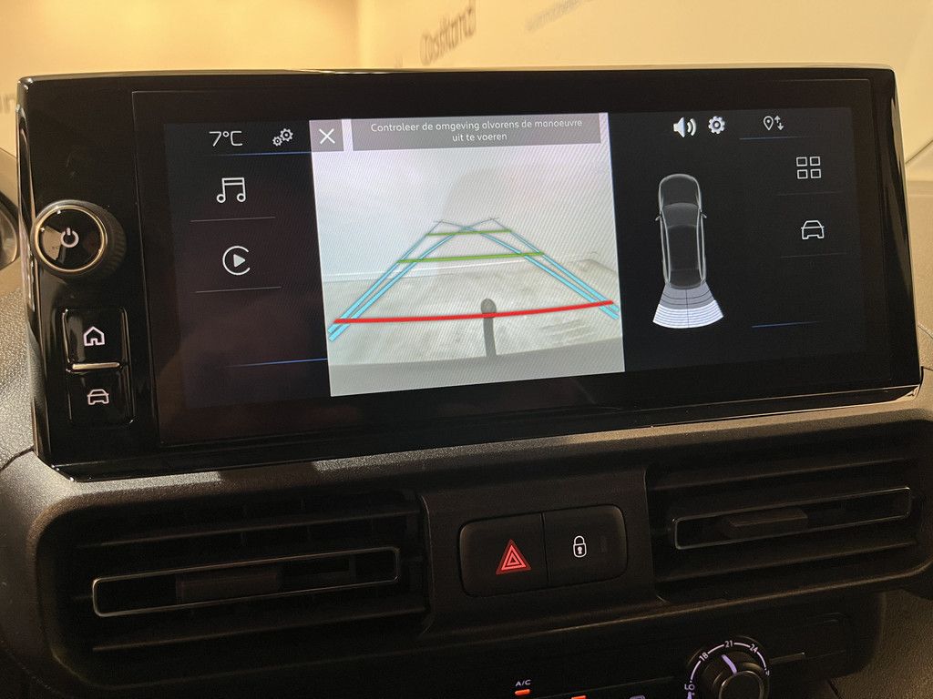 Peugeot Partner 1.5 BlueHDi L2 130 PK Automaat / Euro 6 / Airco / Cruise Control / Trekhaak / Camera / CarPlay / 40.000 KM