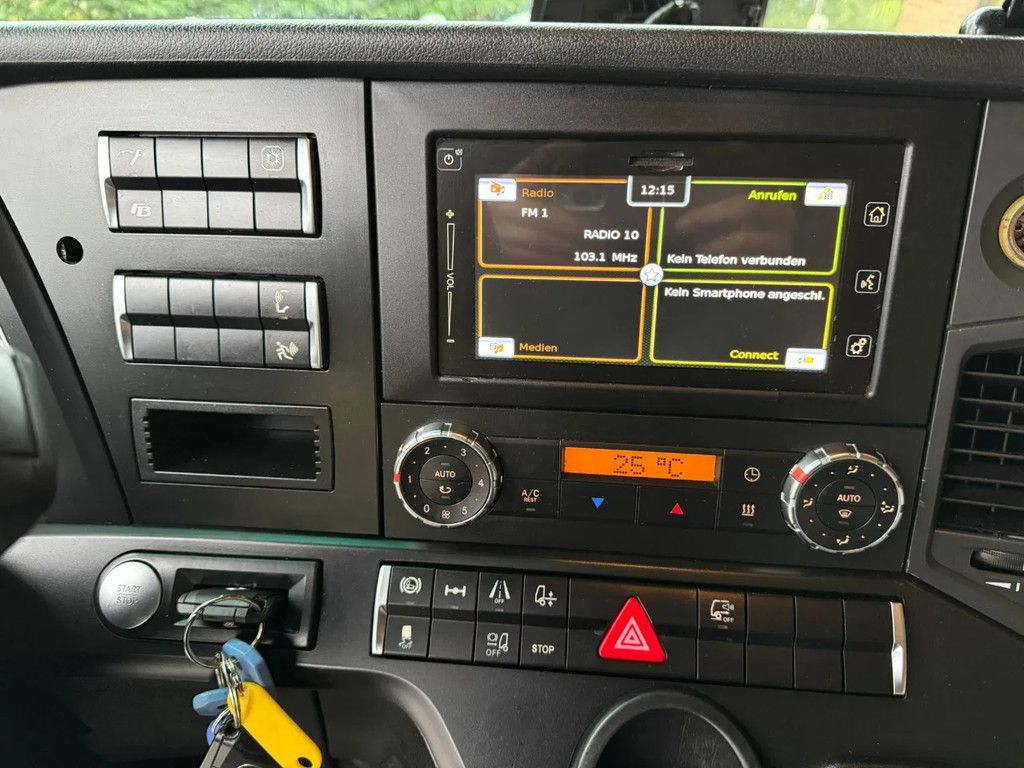 Mercedes-Benz Actros 1845 Streamspace Xenon 2x Tank German truck