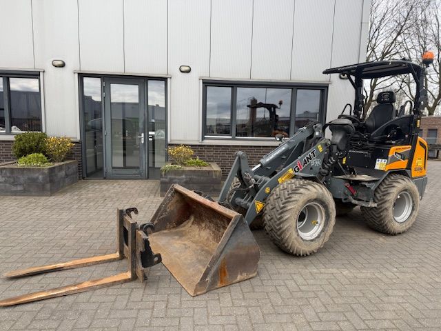 Giant G2500 HD Xtra bj2020 1700u Minishovel Kniklader