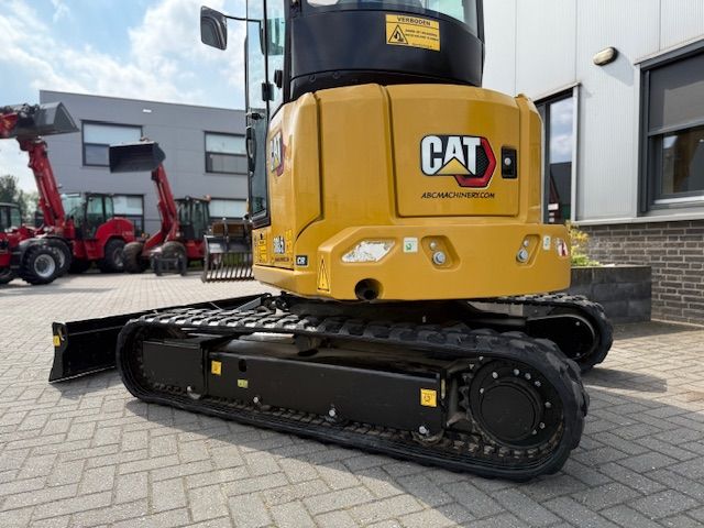 Caterpillar 303.5CR bj21 2200u 3.7T Minigraver A/C SLP/SRT