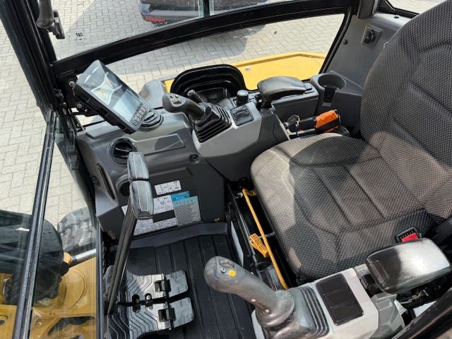 Caterpillar 303.5CR bj21 2200u 3.7T Minigraver A/C SLP/SRT