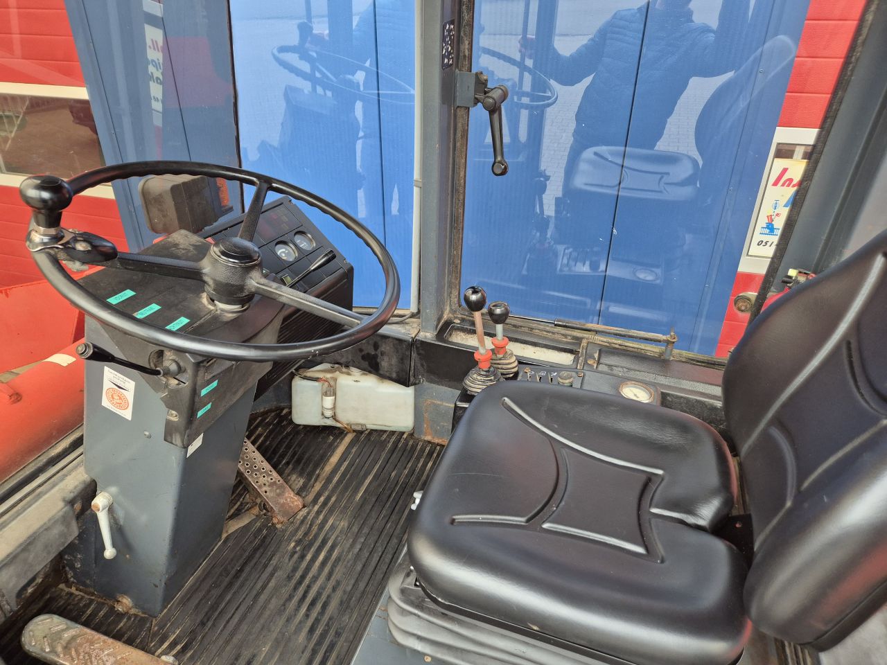 O&K L6 SHOVEL PALLETVORKEN, REDROCK KUILHAPPER EN KENTEKEN