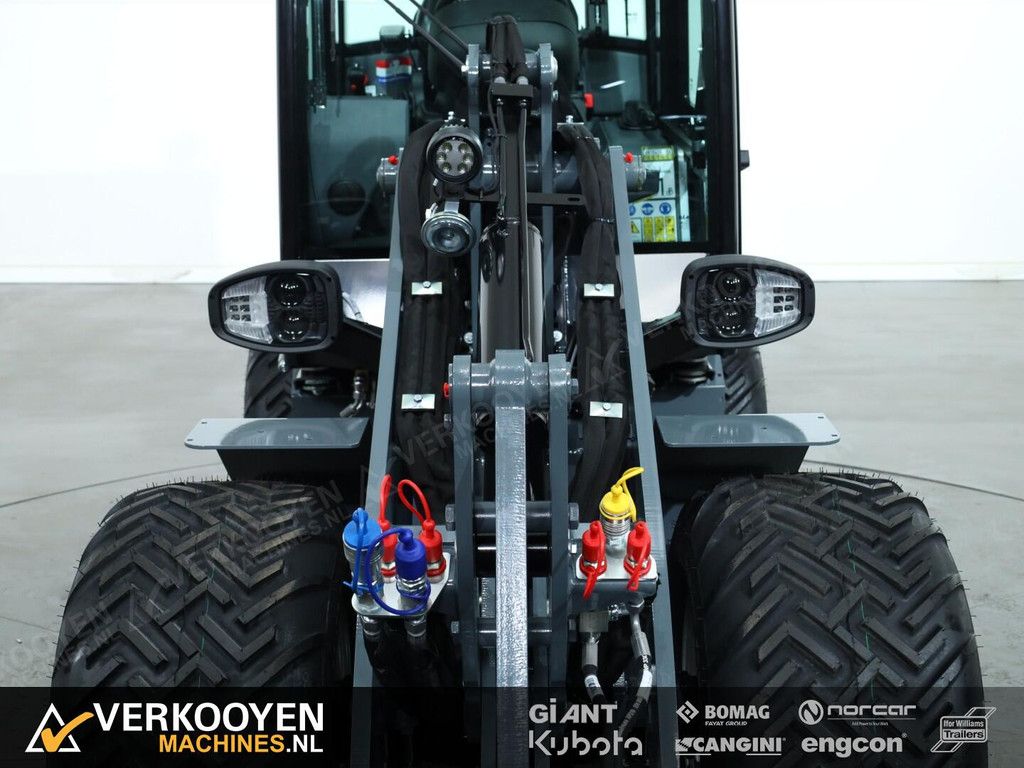 2026 Giant G2500 X-tra HD VK10580