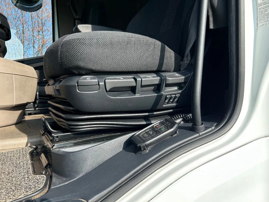 DAF XG 530 | RETARDER | PARK-COOLER | SKIRTS | PREMIUM EDITION