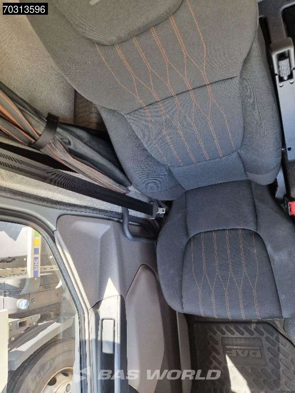 DAF LF 210 4X2 Box Bed Auto