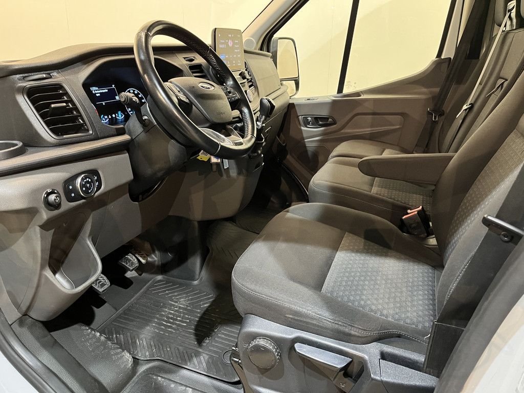 Ford Transit 350 2.0 TDCI L3H3 Trend 170 PK Servicebus / Inrichting / Euro 6 / Schuifdeur L + R / Oprijplateau / Airco / CarPlay / Camera / Trekhaak / 3-Zits
