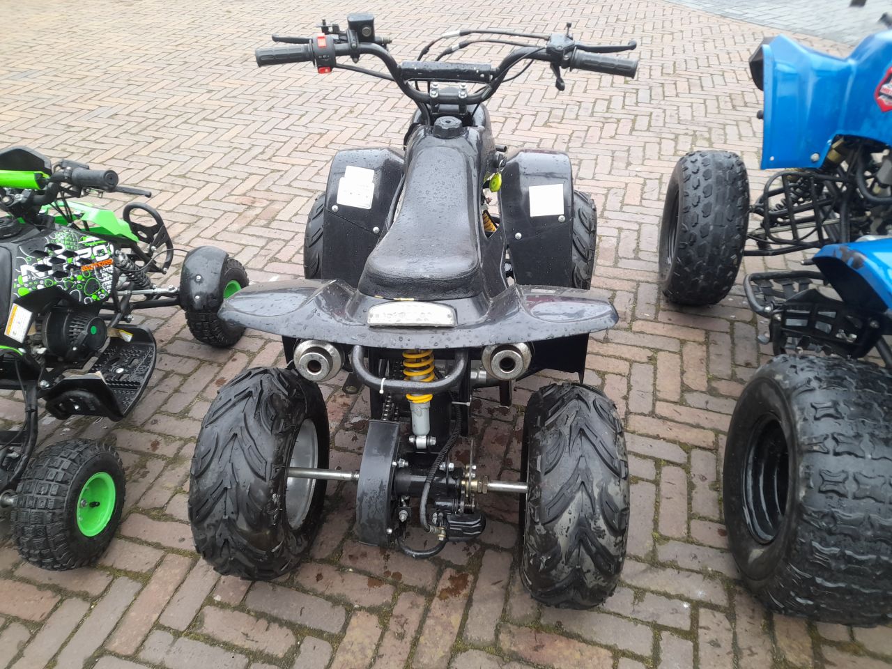 3 x quad kinderquad €600,-
