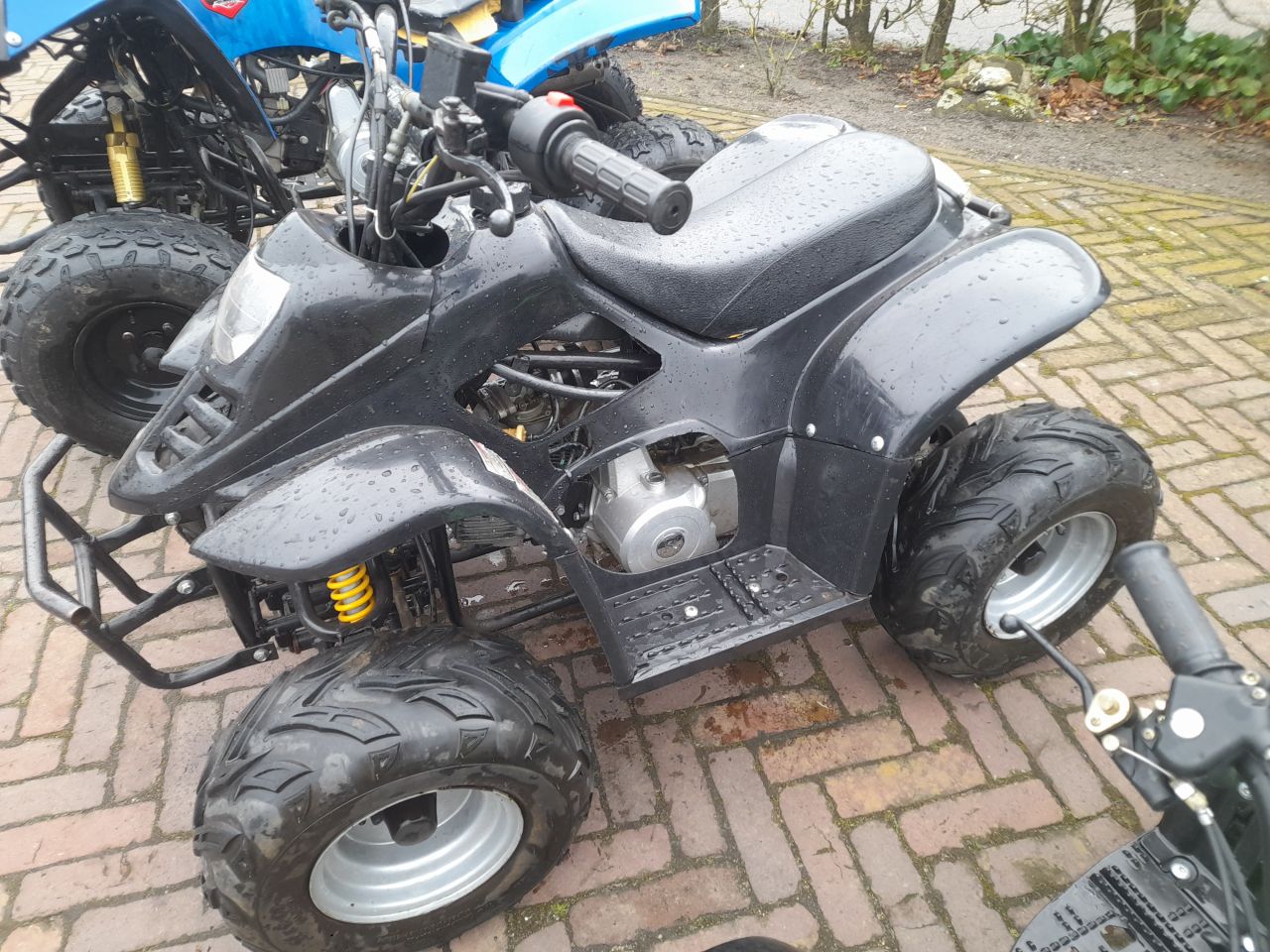 3 x quad kinderquad €600,-