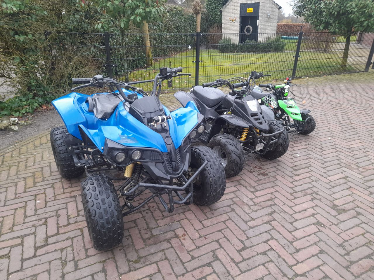 3 x quad kinderquad €600,-