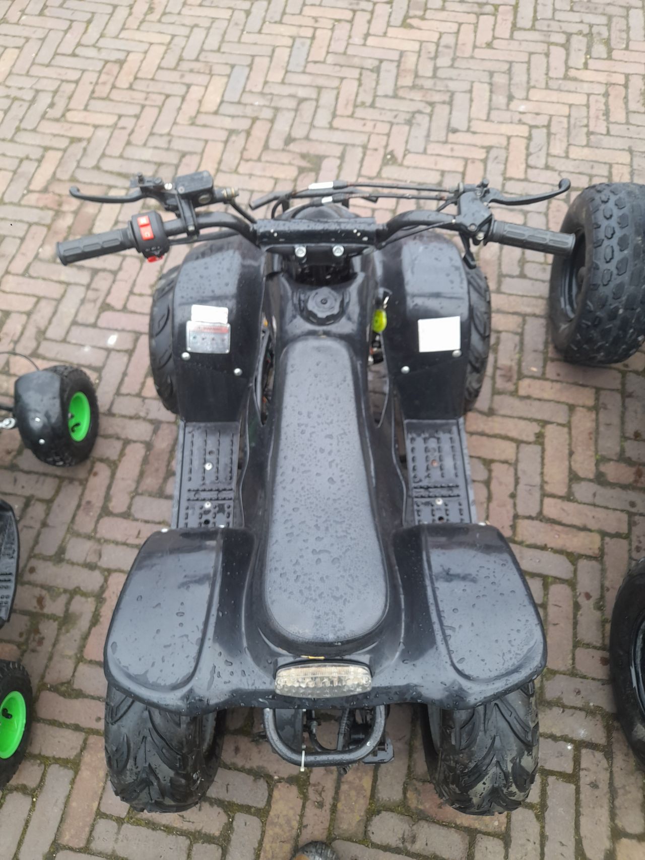 3 x quad kinderquad €600,-