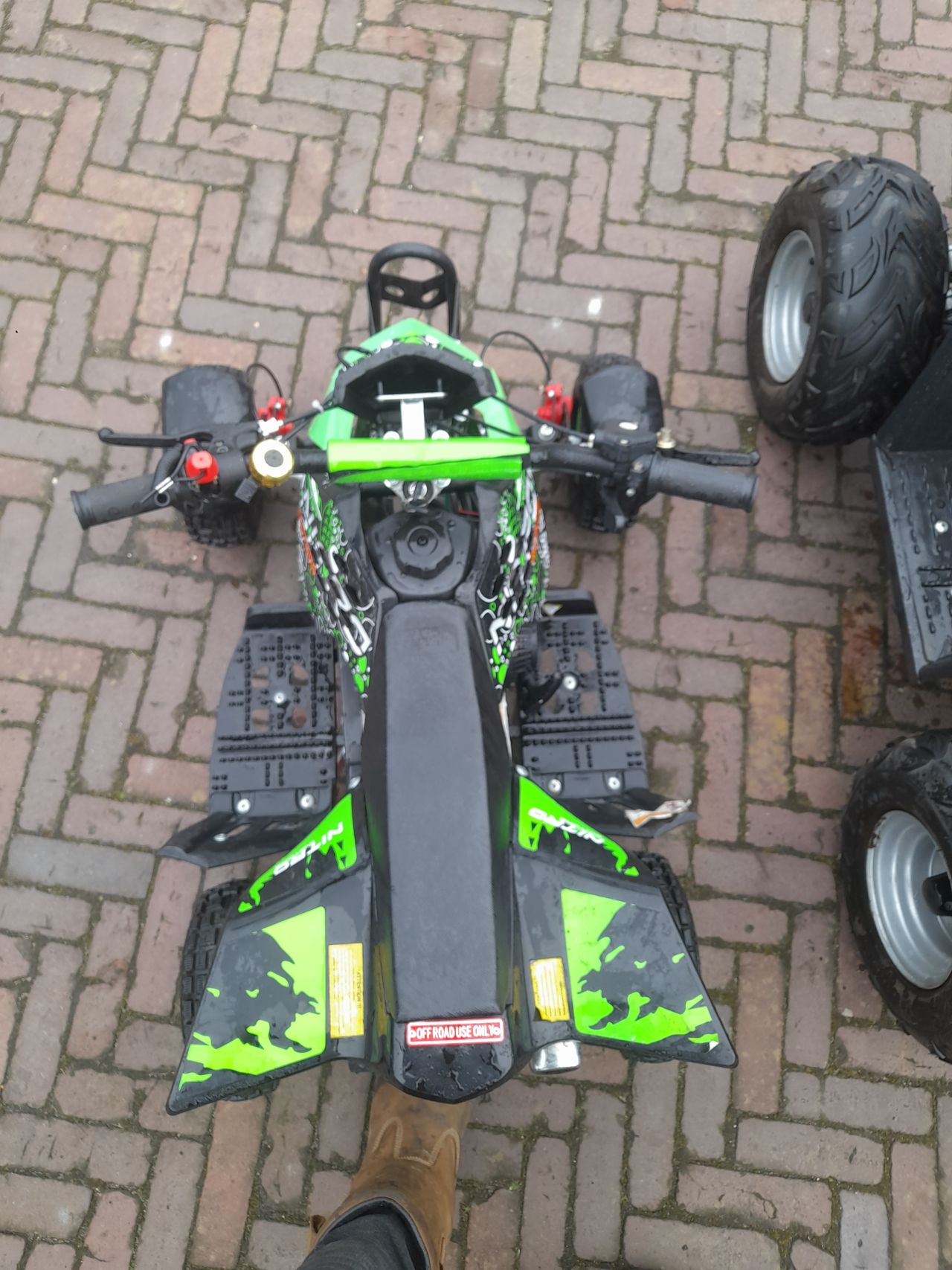 3 x quad kinderquad €600,-