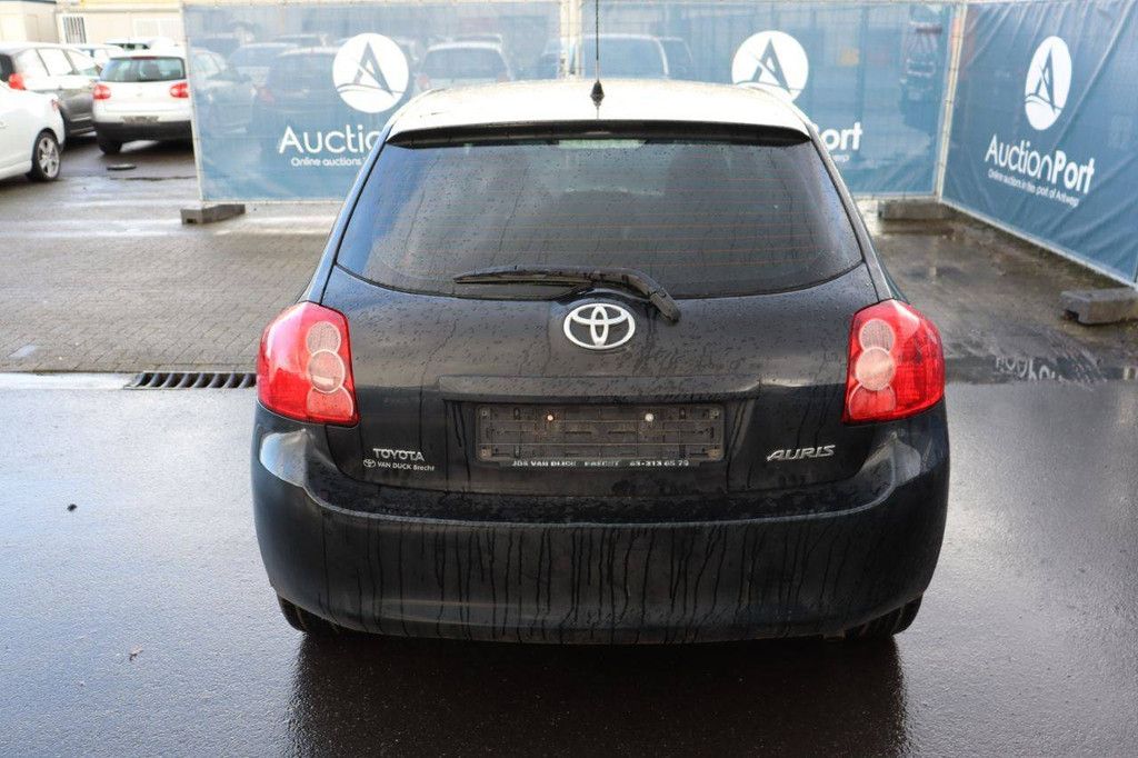 Passenger car Toyota Auris Diesel 90 hp 2010 (Margin)