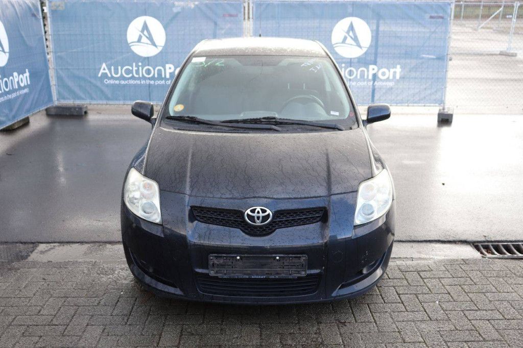 Passenger car Toyota Auris Diesel 90 hp 2010 (Margin)