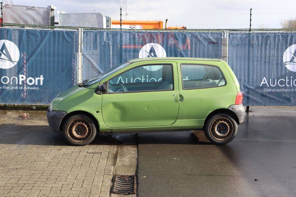 Passenger car Renault Twingo Petrol 58 hp 2005 (Margin)