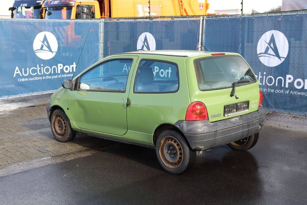 Passenger car Renault Twingo Petrol 58 hp 2005 (Margin)