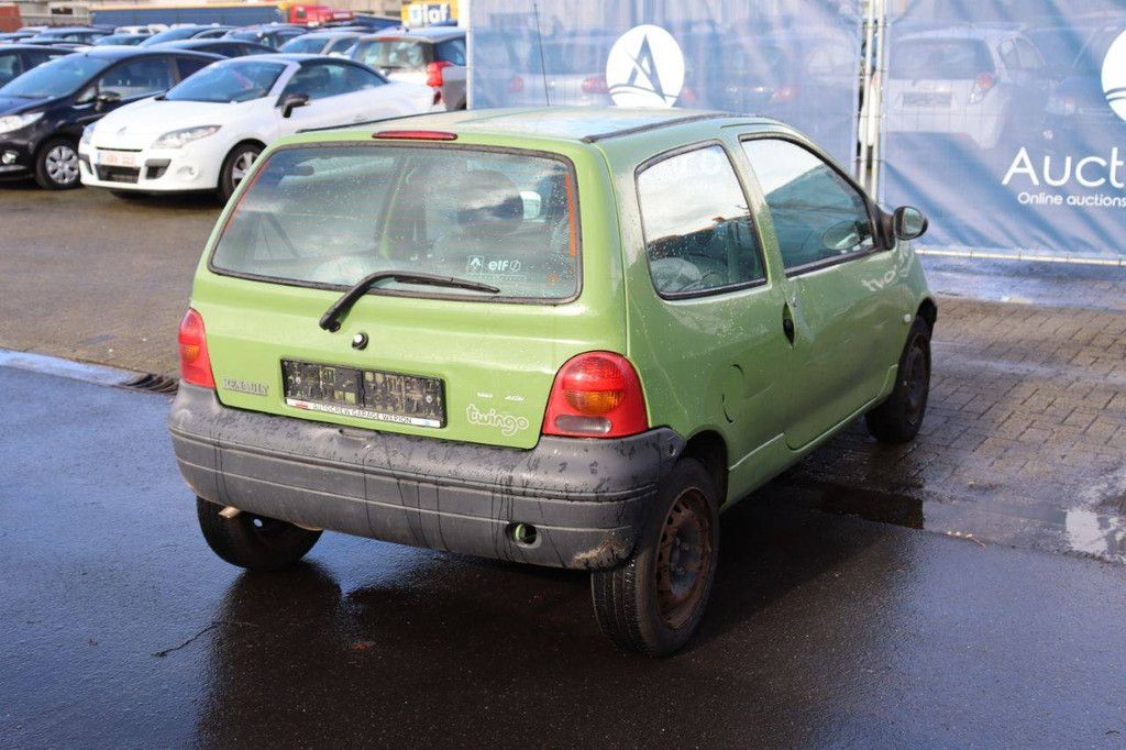 Passenger car Renault Twingo Petrol 58 hp 2005 (Margin)